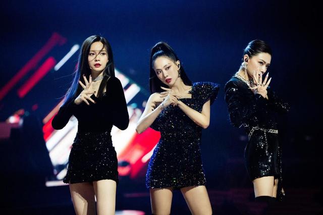 43岁言承旭近照曝光，暴瘦到两颊凹陷锁骨凸出，被指像工地打工仔