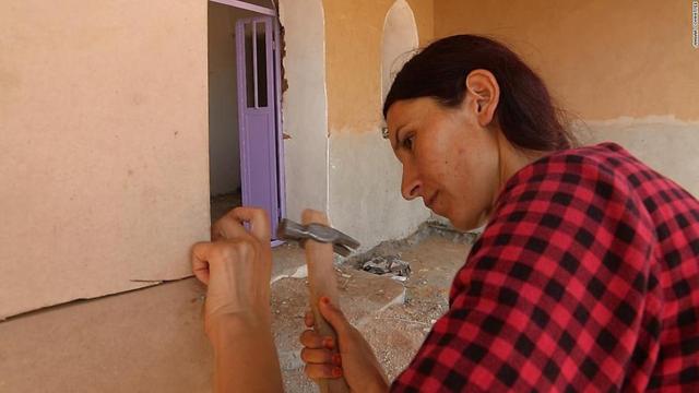 为躲避战乱、挑战世俗,战火后的叙利亚女性建起“女儿国”