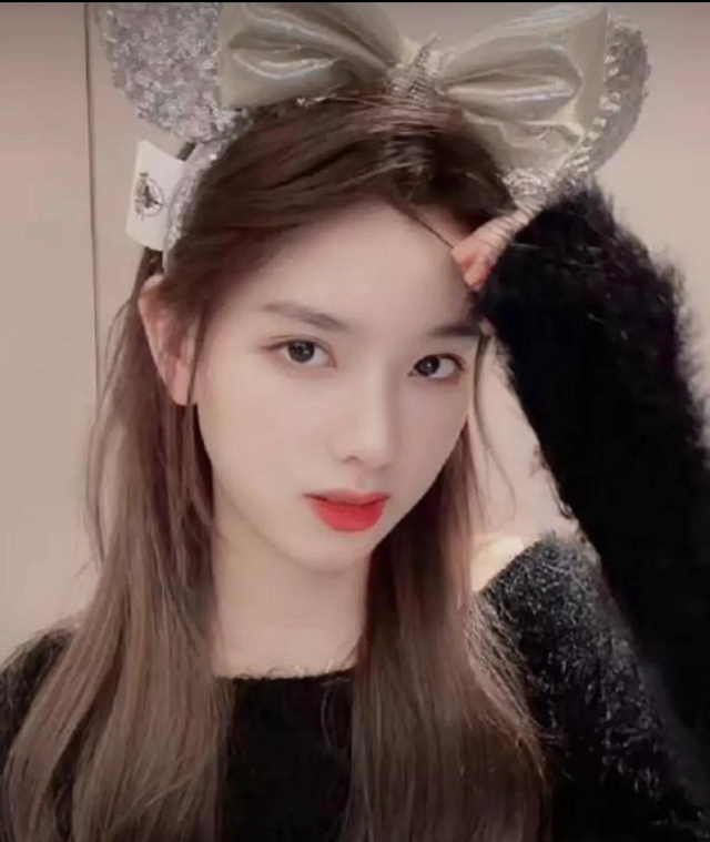 孙一宁线下活动“见光死”，跟直播间差距太大，还是美颜太强大了