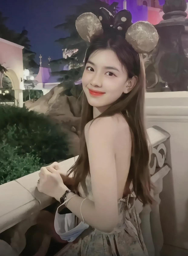 孙一宁线下活动“见光死”，跟直播间差距太大，还是美颜太强大了