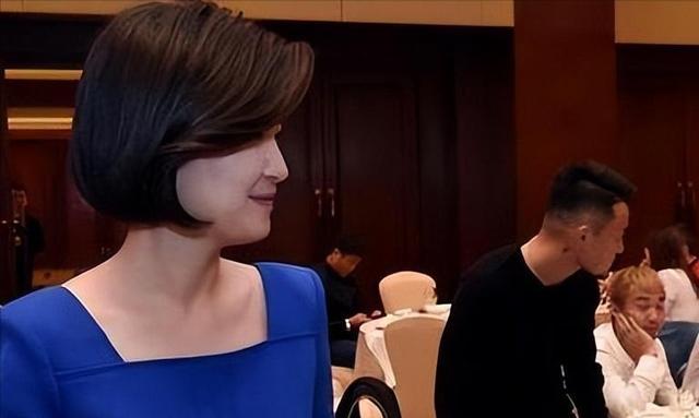 东方卫视一姐陈蓉：因“寿宴门”身败名裂，今低调嫁海归结婚生子