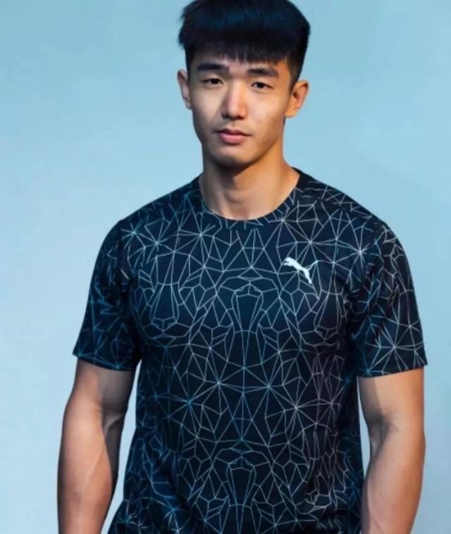 奶凶小狼狗和教练“基情”满满， 真是个单纯大男孩！