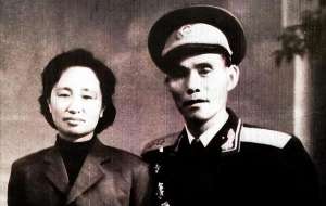 薄义(邓华被批判并下放四川，只有一位高级将领敢登门拜访，此人是谁？)