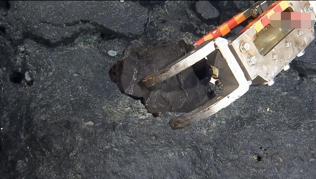 “中国制造”?太平洋中惊现奇异“黄砖路”!究竟是从哪儿来的?