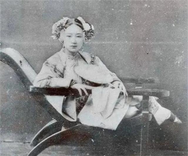 晚清名妓杨翠喜:貌美如花,身价达12000金,李叔同对她痴心一片