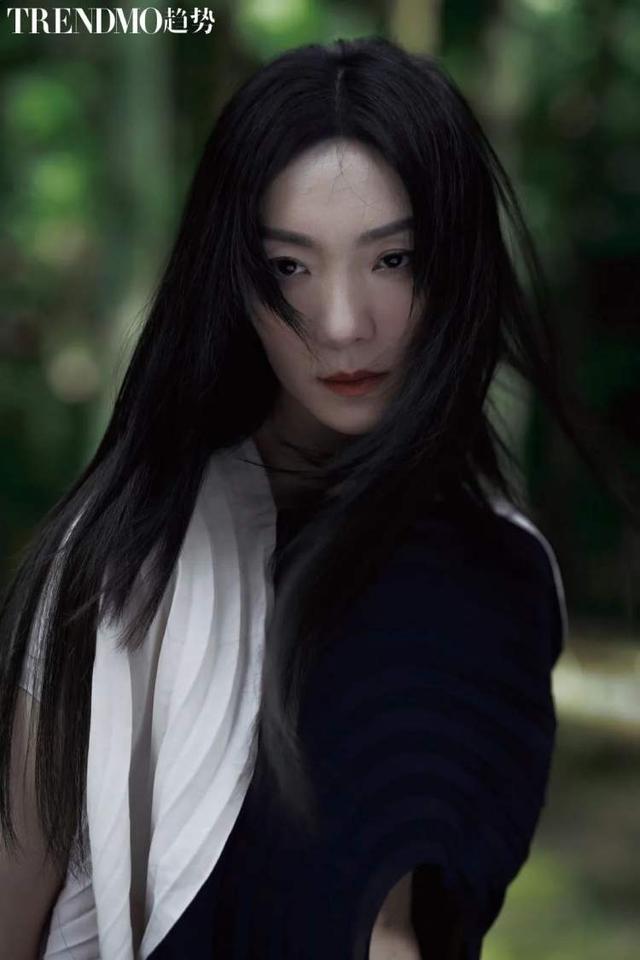 最会演野生美人的，齐溪算一位