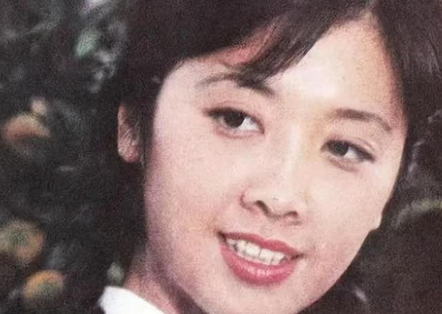 她是中国第一美女,结2次婚都没孩子,如今72岁仍美得让人羡慕!