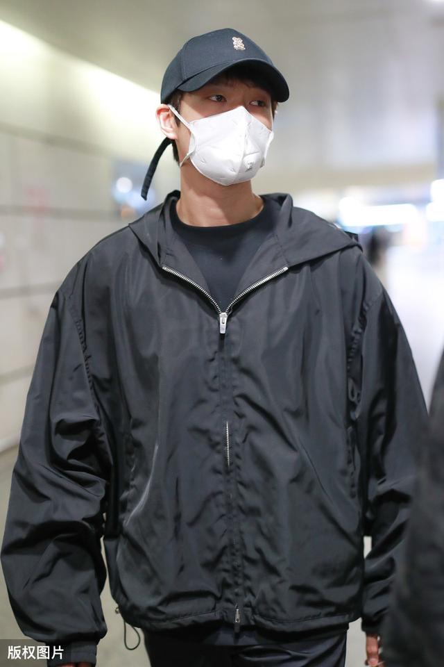 不避嫌?杨幂直奔魏大勋酒店,一路小跑十分欢喜