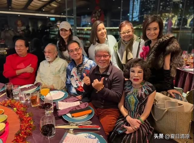 胡枫93岁庆生，从五十年代至今，他到底凭什么在娱乐圈屹立不倒？