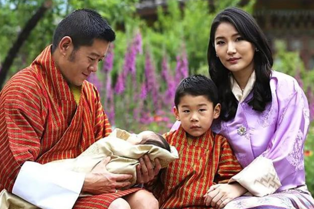 不丹老国王娶4个亲姐妹，个个肤白貌美丹凤眼，生下5颗耀眼明珠