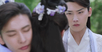 车祸后躺在地上吻，拔掉氧气管还要吻，国产剧花式吻戏智商在哪？