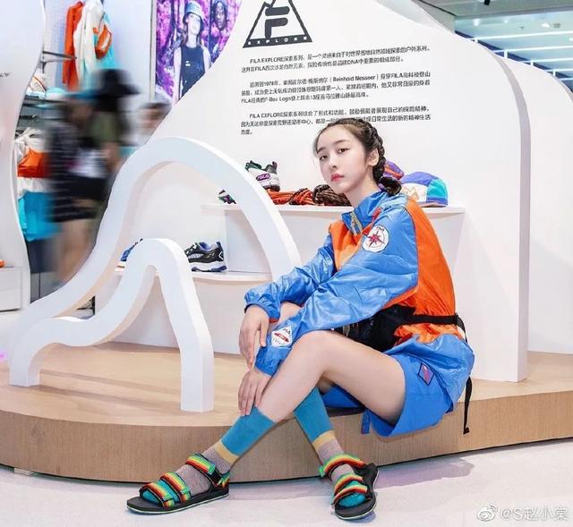 《青你2》排名惹争议，面冷心热的赵小棠竟然是她们中的隐形富二代