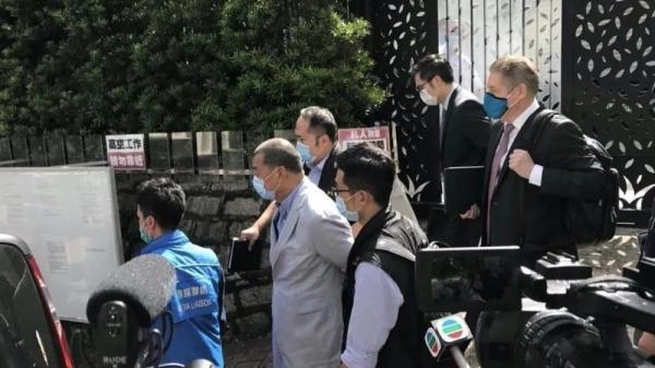 黎智英等多人被捕、11名美方人士被制裁 李梓萌：该出手时必出手