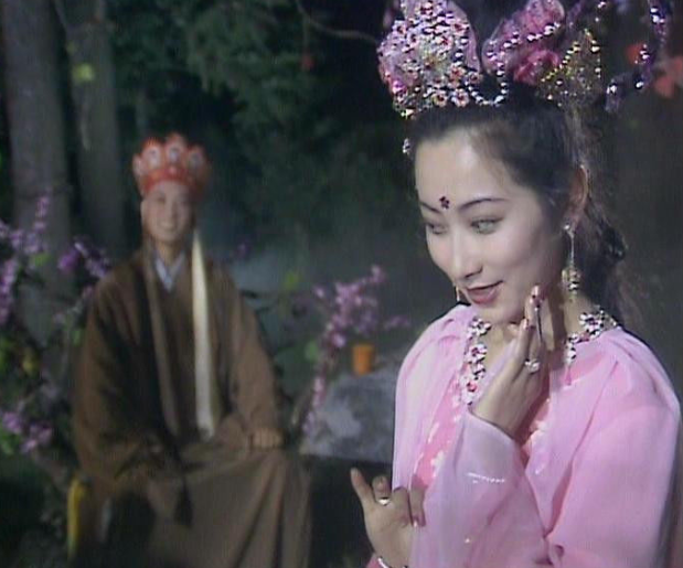 《西游记》王苓华演“杏仙”一夜爆红，却嫁华侨移居美国教舞蹈？