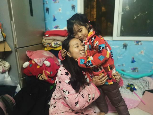 “你那么红了,怎么还在开出租?”