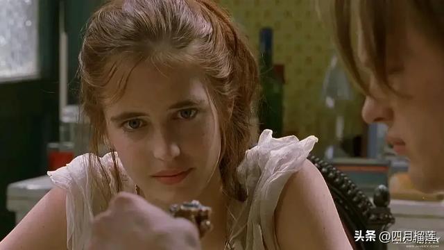 大尺度三级电影《戏梦》，青春与欲望的碰撞，观众大饱眼福