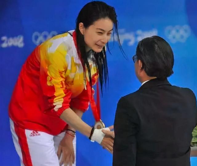 深度开扒:郭晶晶嫁给霍启刚八年,给霍家带去了什么影响?