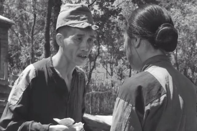 昔日北影演员，长得“歪瓜裂枣”，总跑龙套却令人难忘，93岁去世