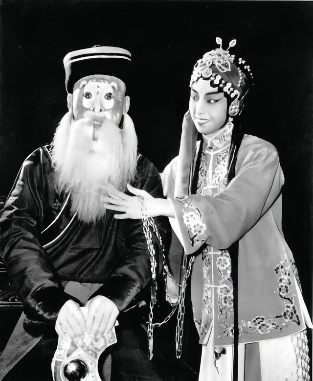 《大宅门》8位演员，以为他们退圈了，原来去世多年，世事无常啊