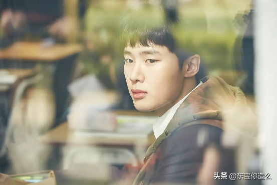 百看不厌的十部经典喜剧，下饭好剧，让你越吃越香