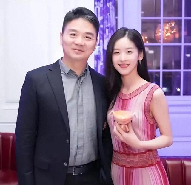 刘强东的三段感情经历和他背后的女人们