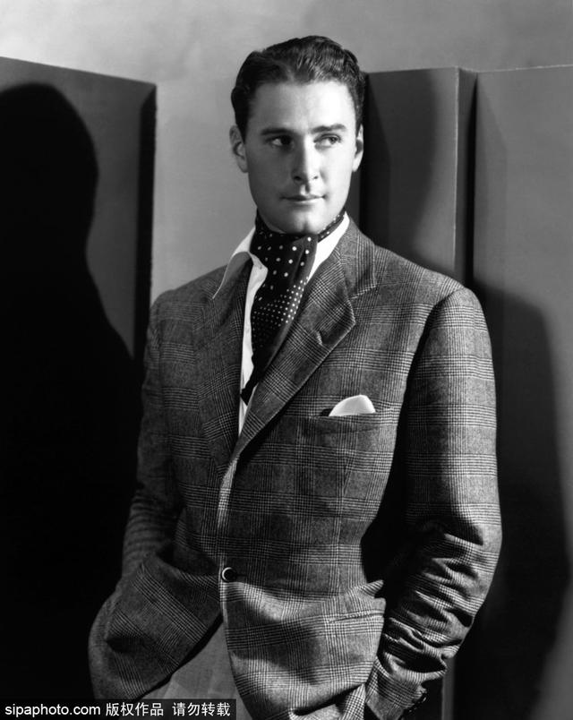 人设崩塌？他在荧幕上是行侠仗义的英雄 私下却酗酒、乱交