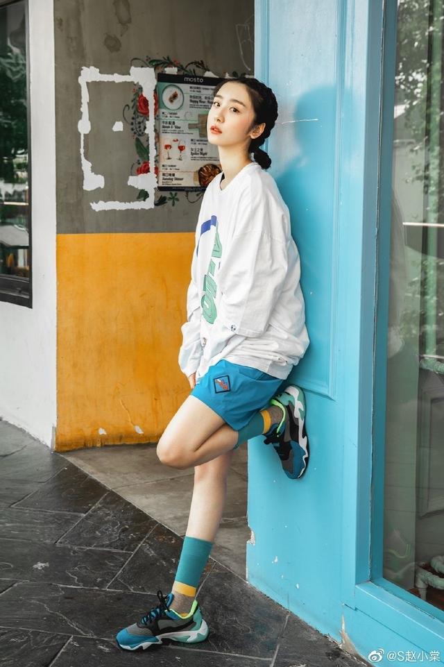 《青你2》排名惹争议，面冷心热的赵小棠竟然是她们中的隐形富二代