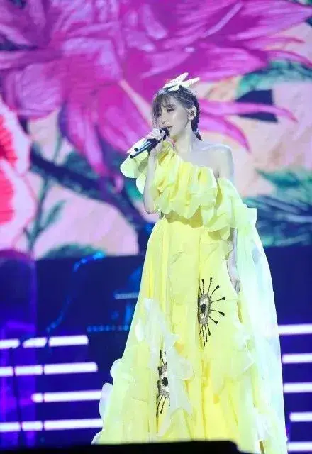 37岁王心凌近照依旧甜美，她为何在当红时迅速“销声匿迹”？