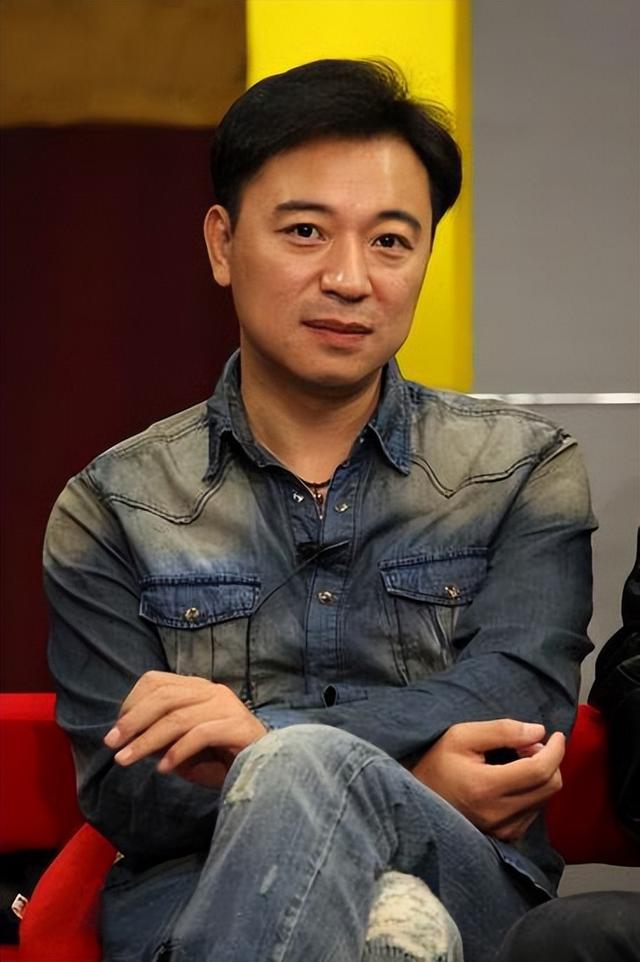 《无间》张晞临：成名前请客赊遍一条街，48岁后连生两个儿子