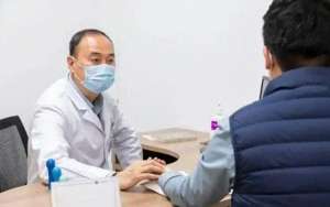 天天日夜夜日(中年男子夜夜与妻子恩爱，竟得“后遗症”？快来看原因？)