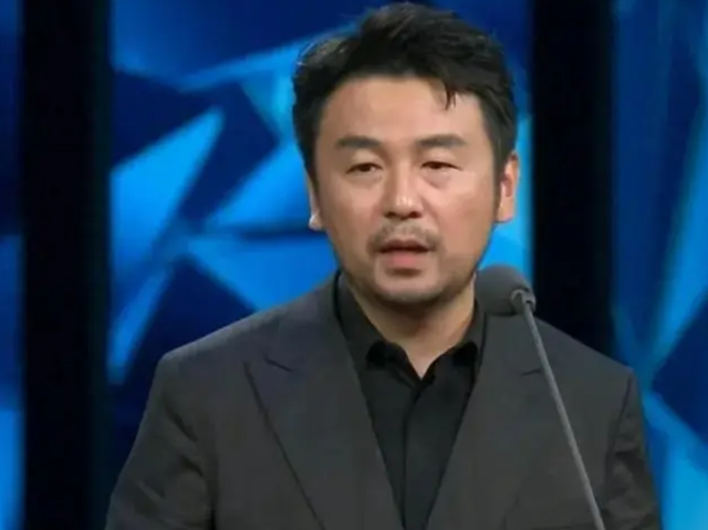 曾风光无两的“颜王”，三年无戏可拍的孙红雷，又传移民是为何？