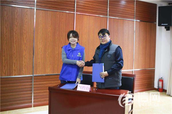 汇聚公益力量 爱心点亮社区“信新相映”志愿者用服务回馈荣誉