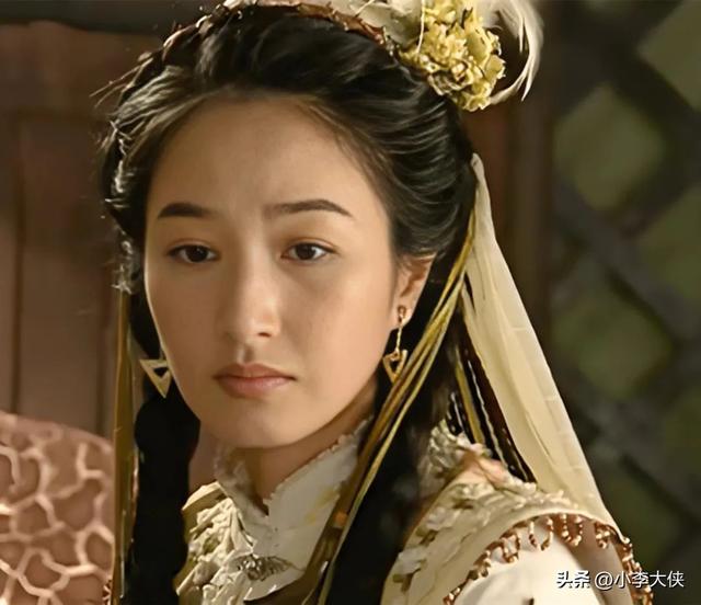 六版《书剑恩仇录》霍青桐，哪一个“翠羽黄衫”最经典？