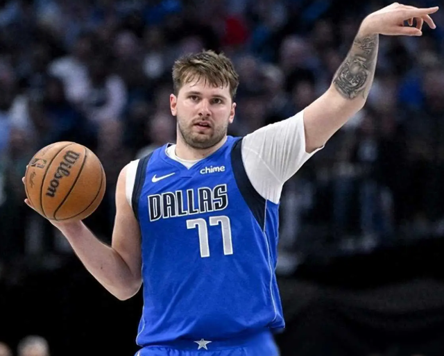 东契奇活该被交易，球队给 11 天时间减肥，他无视球队要求