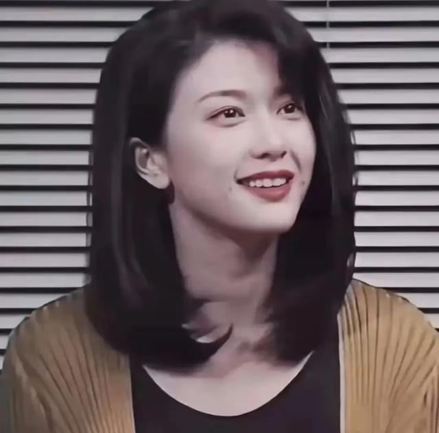 12位日本昭和女星,个个都是风情万种的美熟女,你更喜欢哪一位?