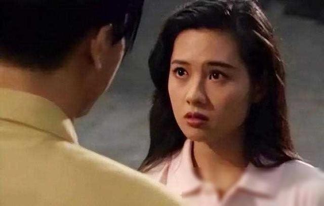 《蜜桃成熟时》：30年后，这部香港电影经典凭什么打动人心？