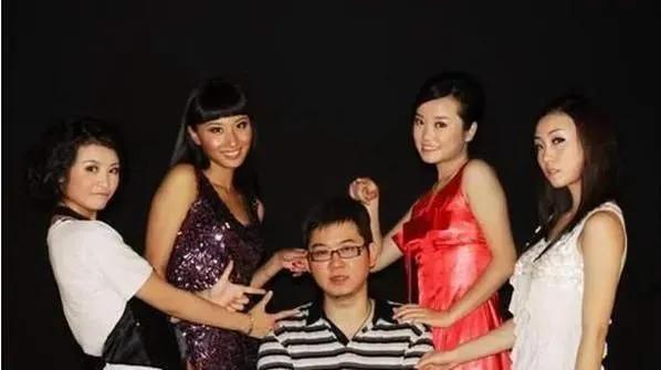 三婚两离，赵川情路坎坷，为啥却是最受欢迎的情感导师？