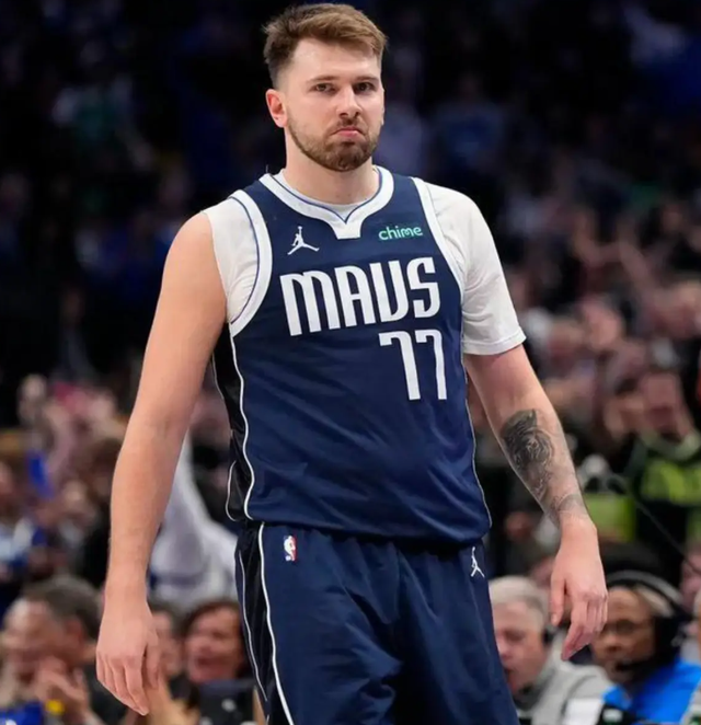 东契奇活该被交易，球队给 11 天时间减肥，他无视球队要求