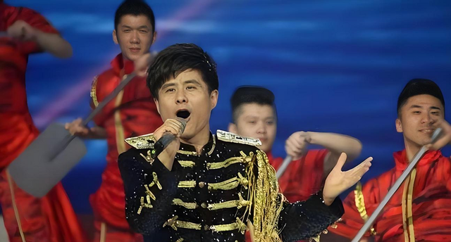 负债百万露宿街头、离婚、锒铛入狱，星光大道草根歌手现状太落魄