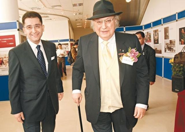 与堂弟不伦生子，与亲哥反目成仇，她是赌王晚年最痛恨的妹妹