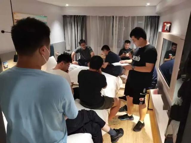 身家上亿，他在审讯室里被民警一句话问慌了