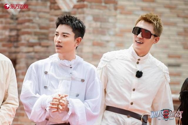 《极限挑战》第八季迎来收官，贾乃亮黄景瑜上演“终极对决”