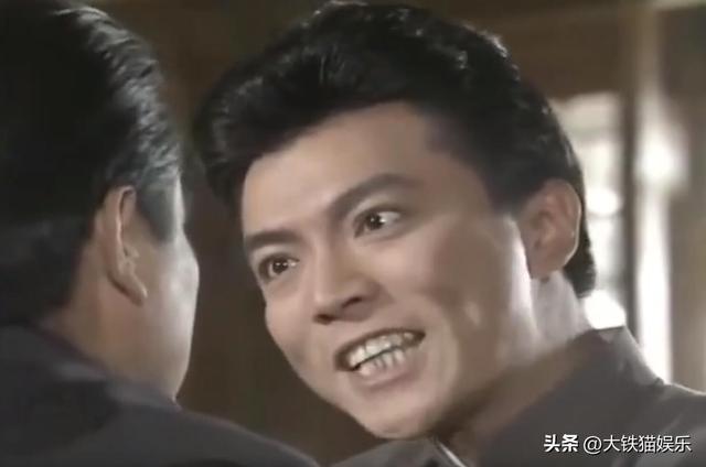 小时候嫌他长相老气，配不上貌美琼瑶女郎，原来他戏外又帅又爷们