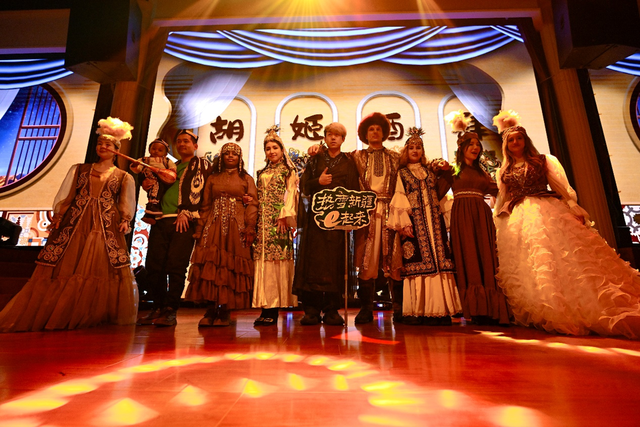 推开“穿越之门”中外网红达人梦回千年领略大唐盛世风采