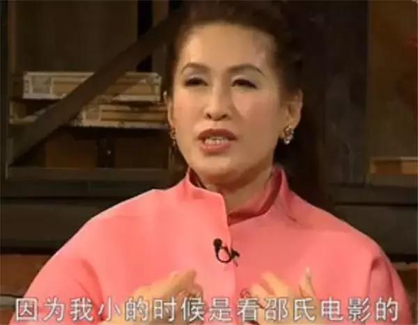 和王小凤并称鬼后，最美女僵尸，如今幸福美满