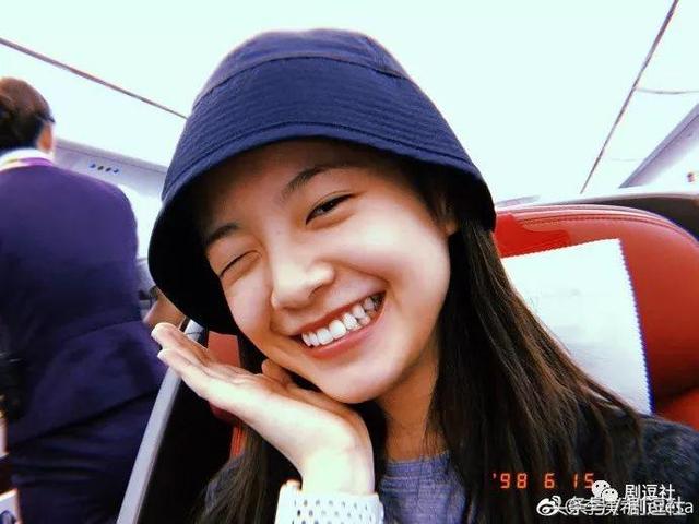 差点被第一集骗了错过它，对天发誓《同学两亿岁》真的很好看啊！