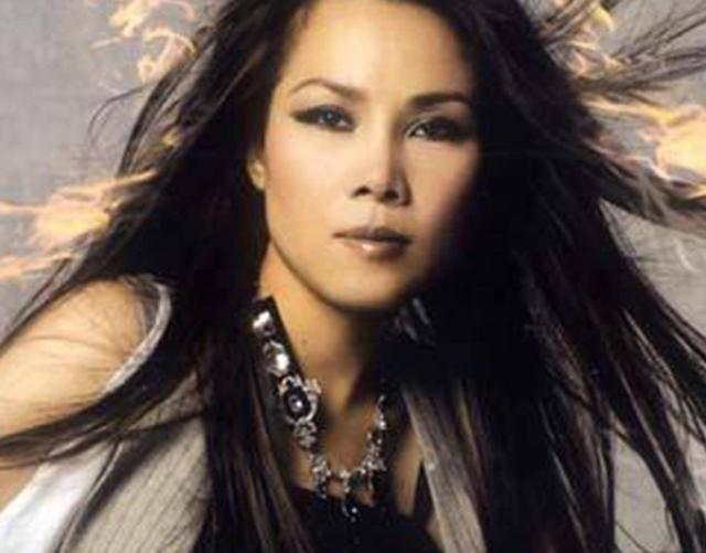 田震：不后悔与那英决裂，我和她不亲，23年后，二人差距显而易见