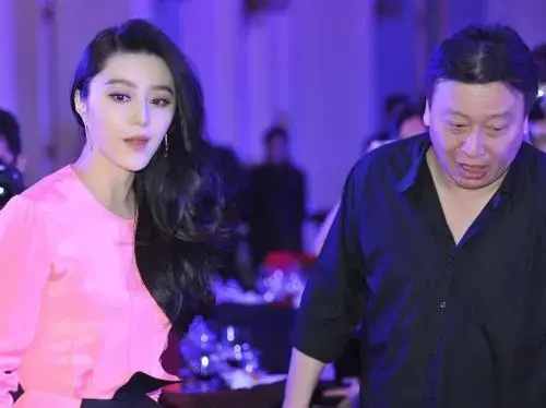 范冰冰身后的男人都不简单，一个为她锒铛入狱，一个因她背负骂名