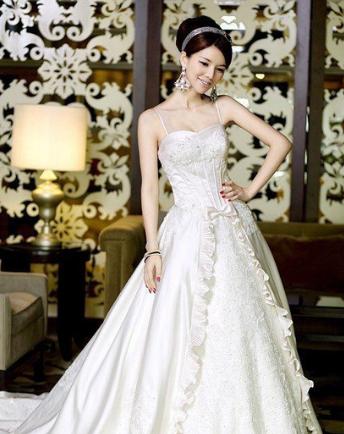 班嘉佳最清纯女孩,特别的美丽特别的魅力,美让人无法抗拒住诱惑