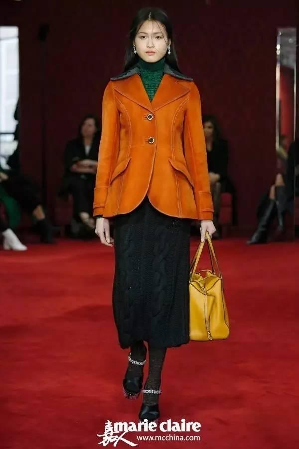 谢欣是谁?一个没有百度百科的girl,竟然要走维密大秀了!